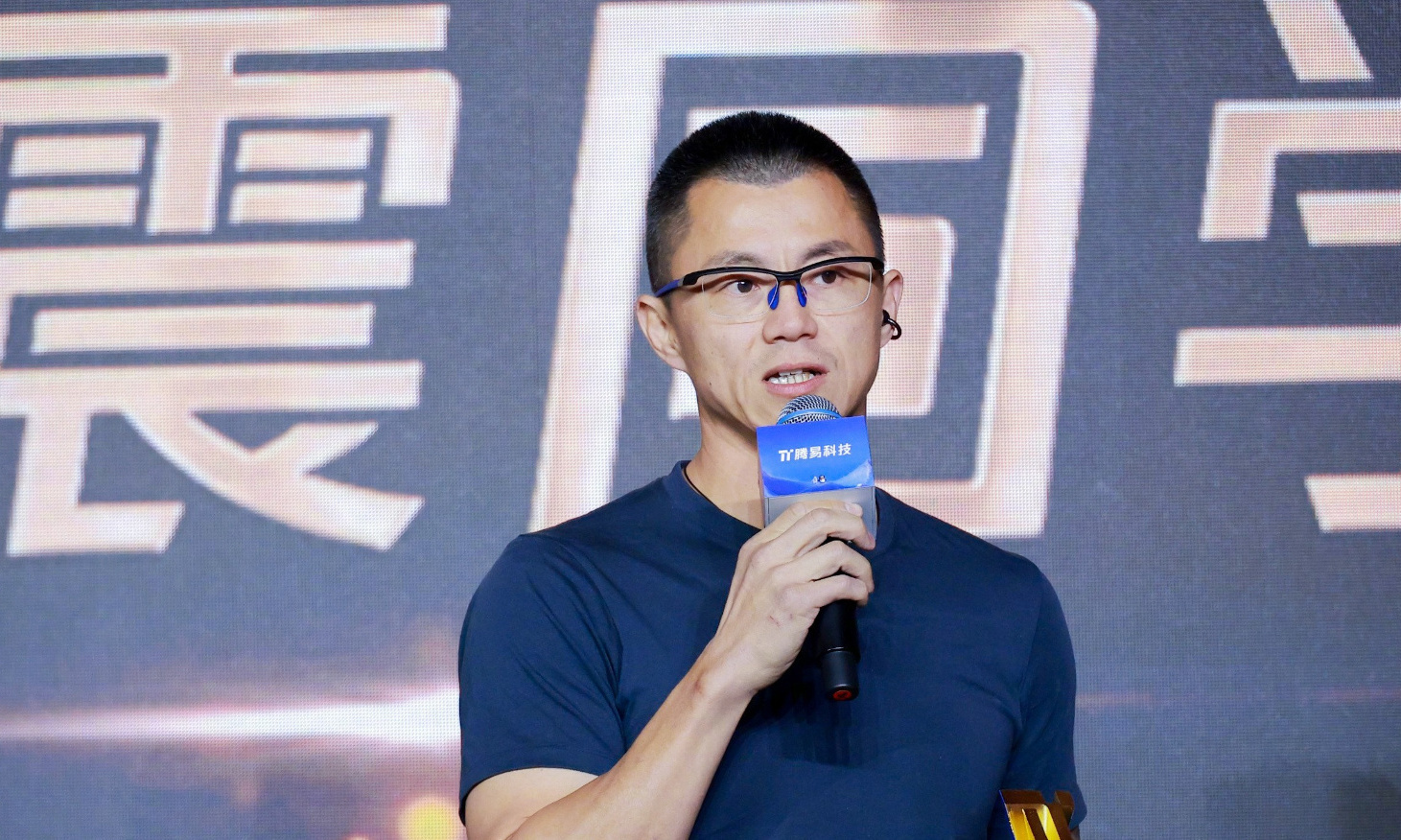 突发！车圈顶流陈震被全网禁言，滑跪道歉也没用！