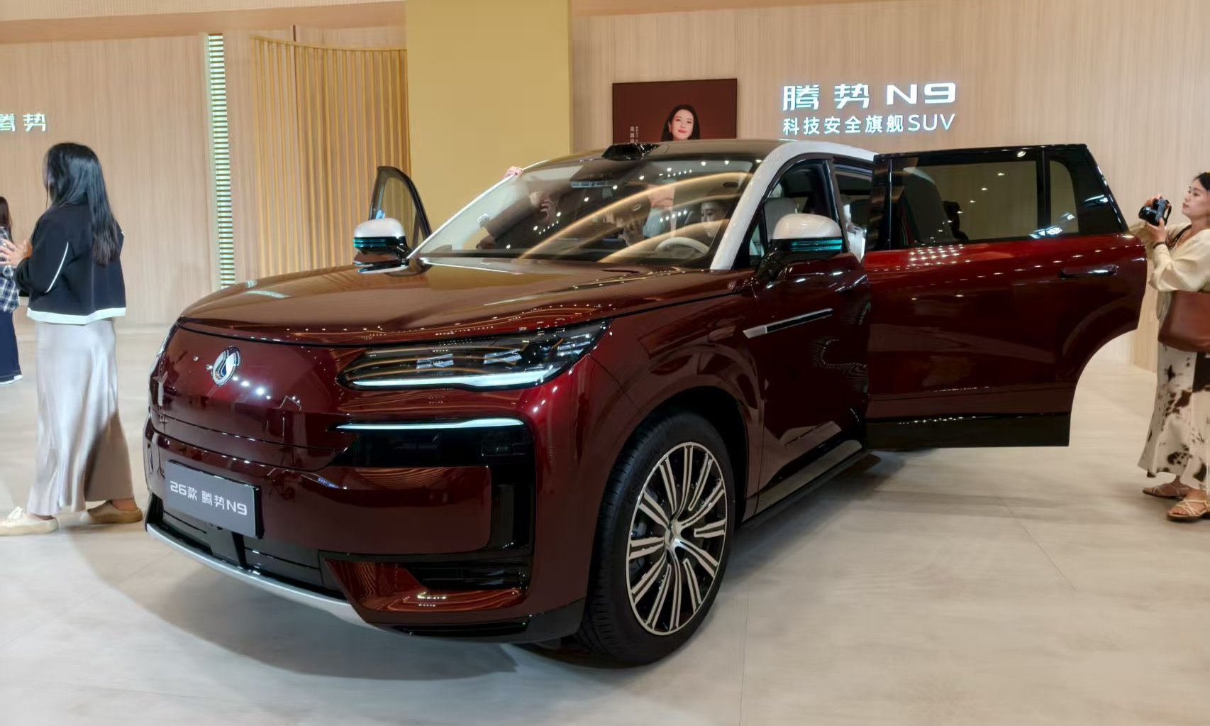 2026款腾势N9正式上市：38.98万元起，安全与智能配置再次升级