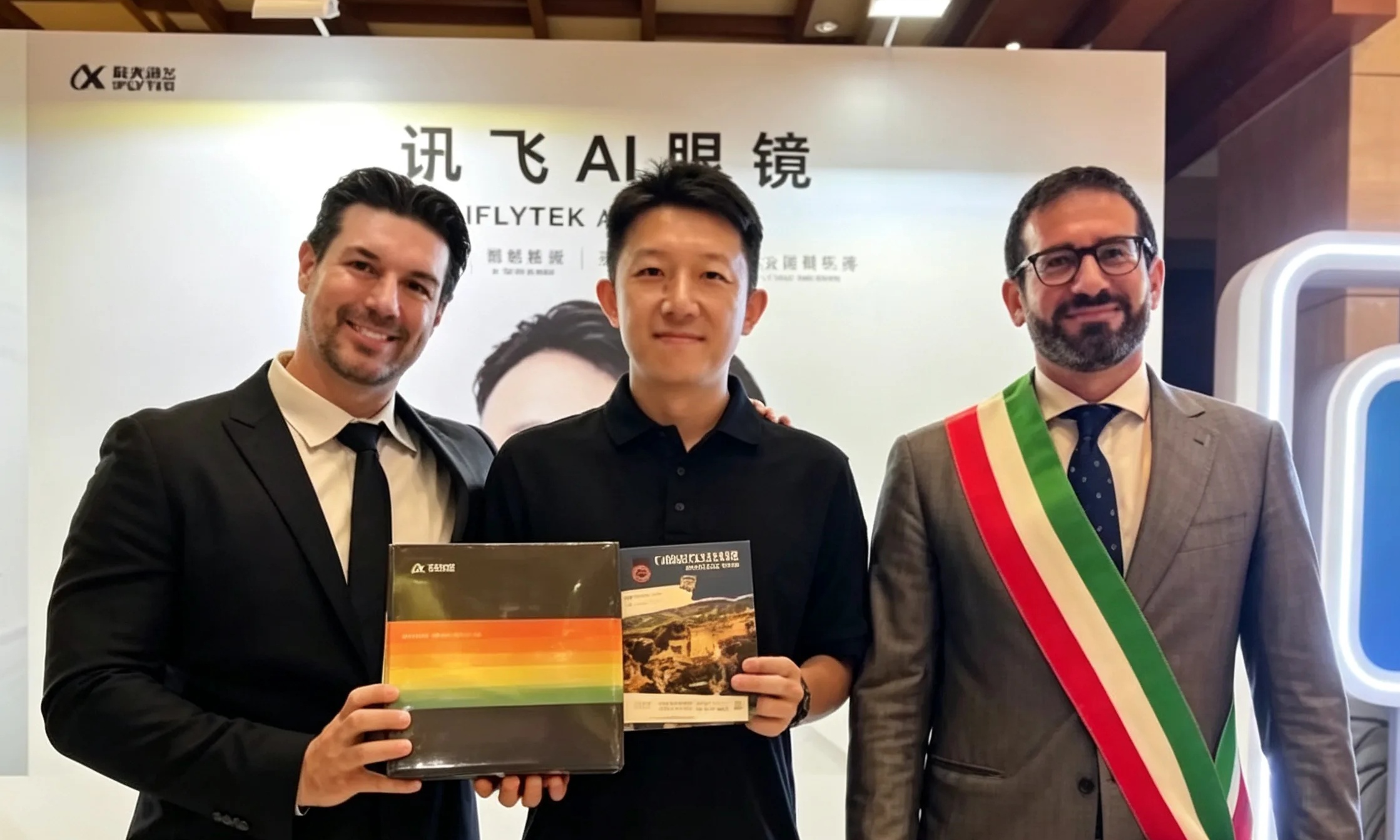 科大讯飞高管韩煜尘被解职！官方未披露原因，疑似涉私德风波