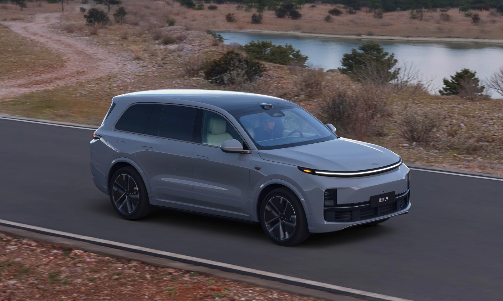 理想2026生死战：销量跌出前三、盈利纪录终结！新一代L9成关键筹码