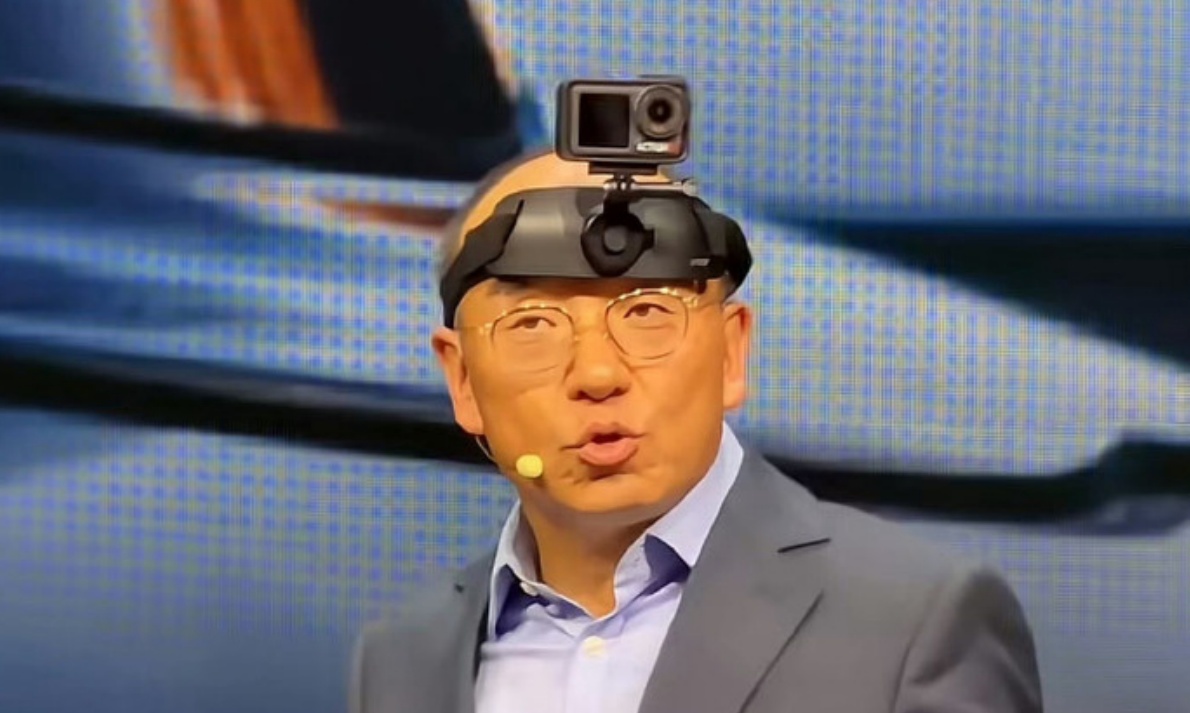 硬杠同行？莲花CEO炮轰激光雷达丑，被网友们骂惨了