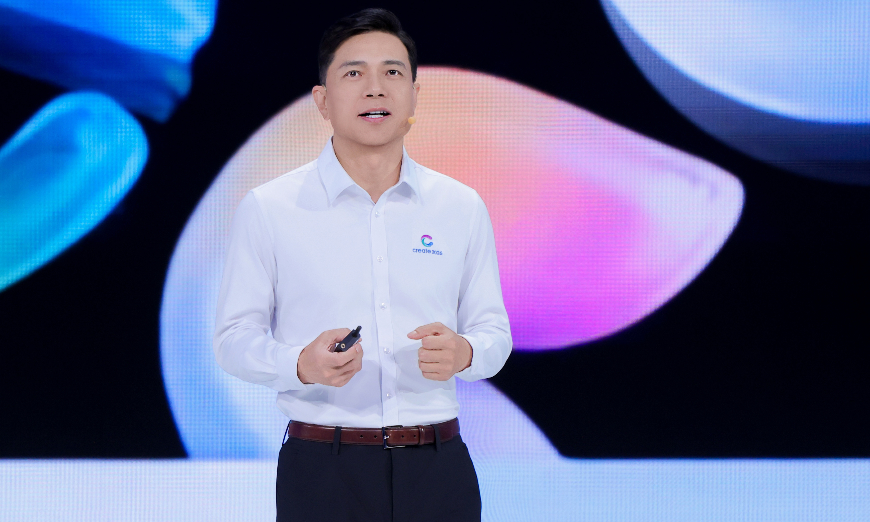 百度Create大会发多项AI成果，李彦宏提出“AI时代进化论”