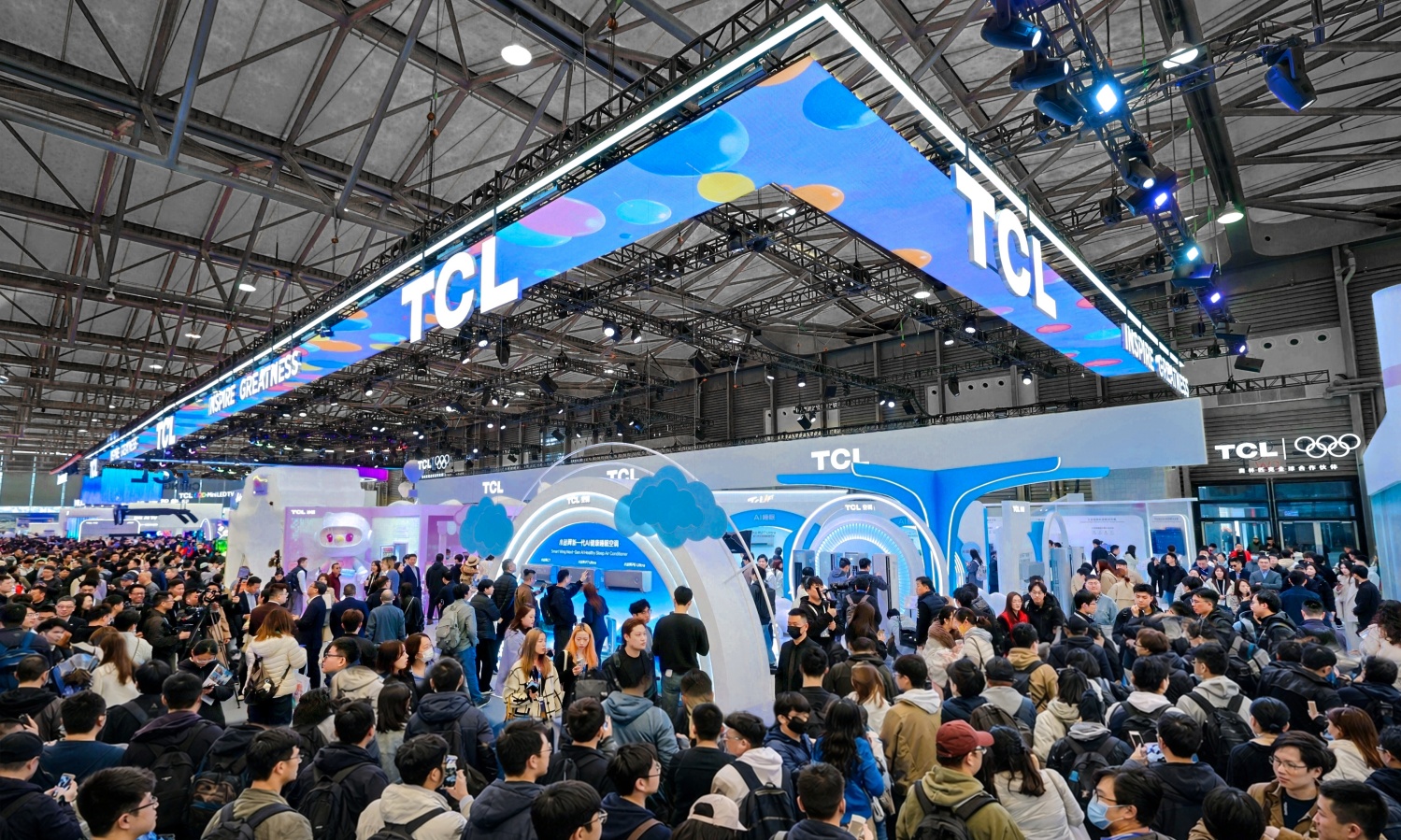TCL实业AWE 2026焕新打造品牌活力乐园，“屏显+AI”让智慧生活触手可及