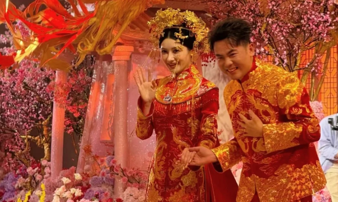 强强联合！霸王茶姬张俊杰迎娶400亿光伏千金，现场人手一杯奶茶