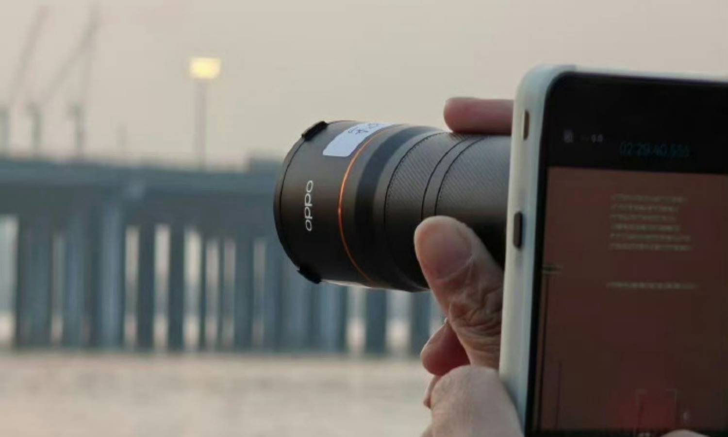 OPPO、vivo放大招！全新外挂增距镜加持，年后超大杯新机登场
