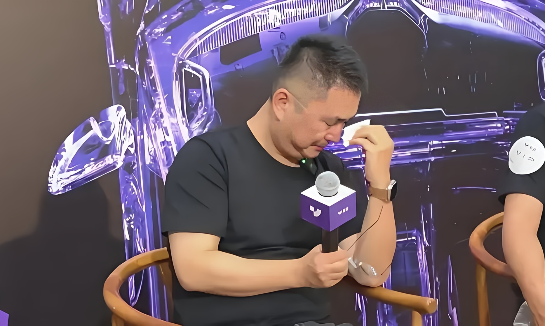 极越返聘老员工，准备起死回生？女主播们“回归”直播间了！