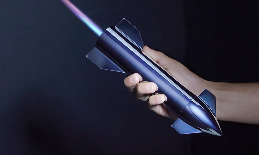 仅售1200元！马斯克推出神奇周边：一个金属喷火枪