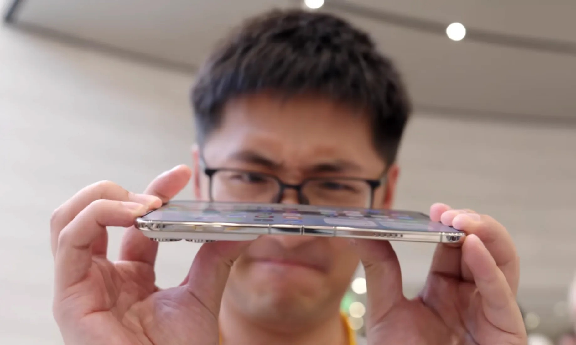 影视飓风Tim反掰iPhone Duo引骂战！李楠：是较真还是故意博流量？