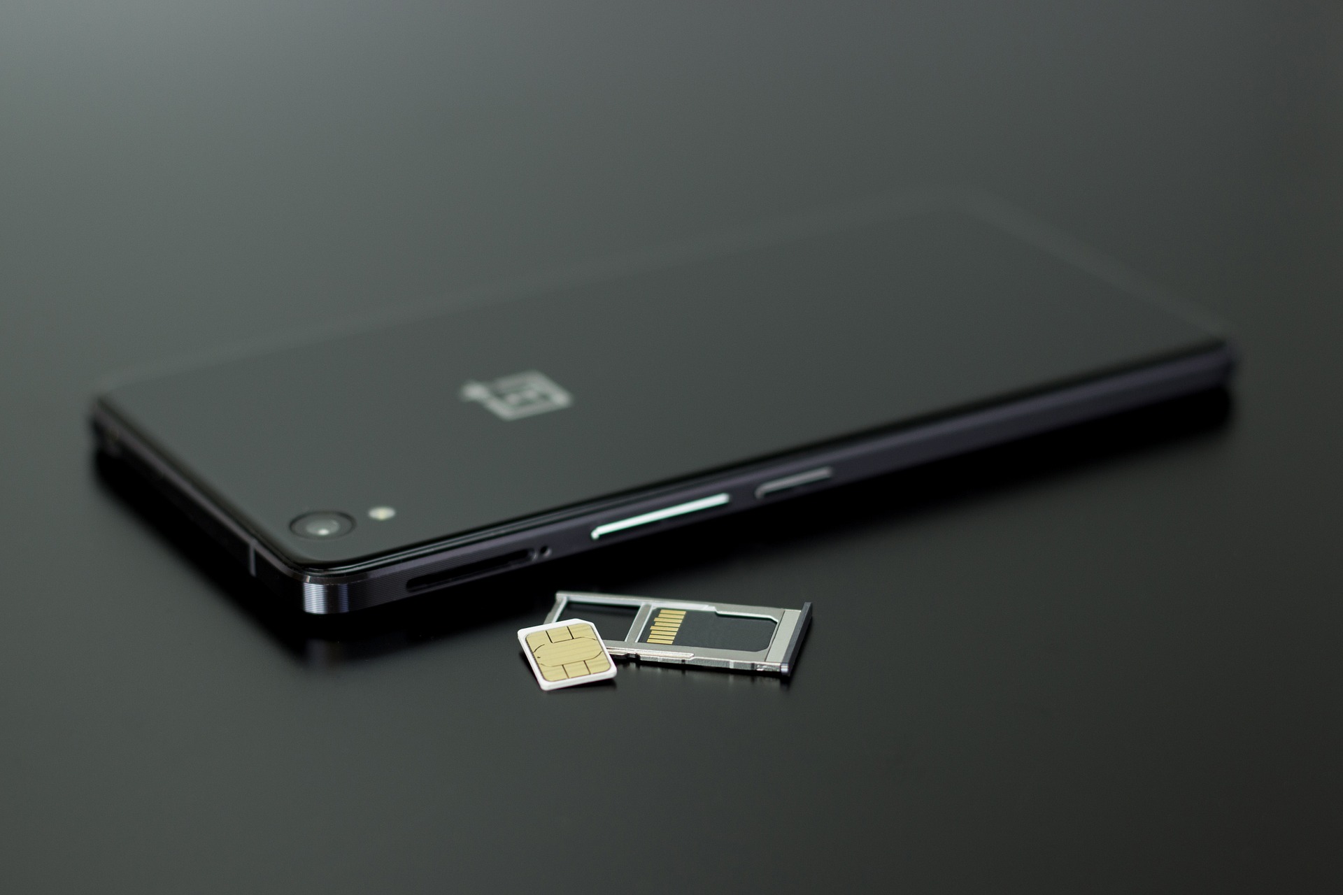 smartphone-gd54e5e079_1920.jpg