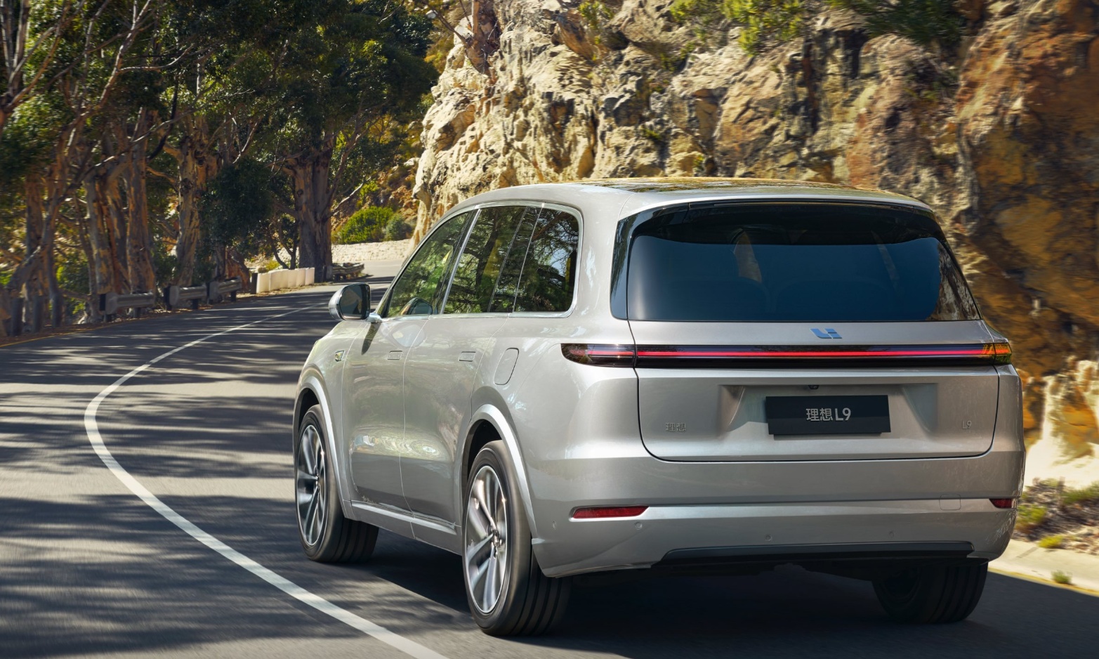 接二连三“闹鬼”，理想车机也太能整活了！