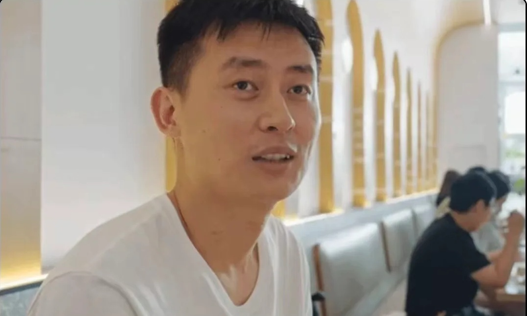泪目！武亮一出院直奔双丰园给峰哥送饺子，网友：太感动了