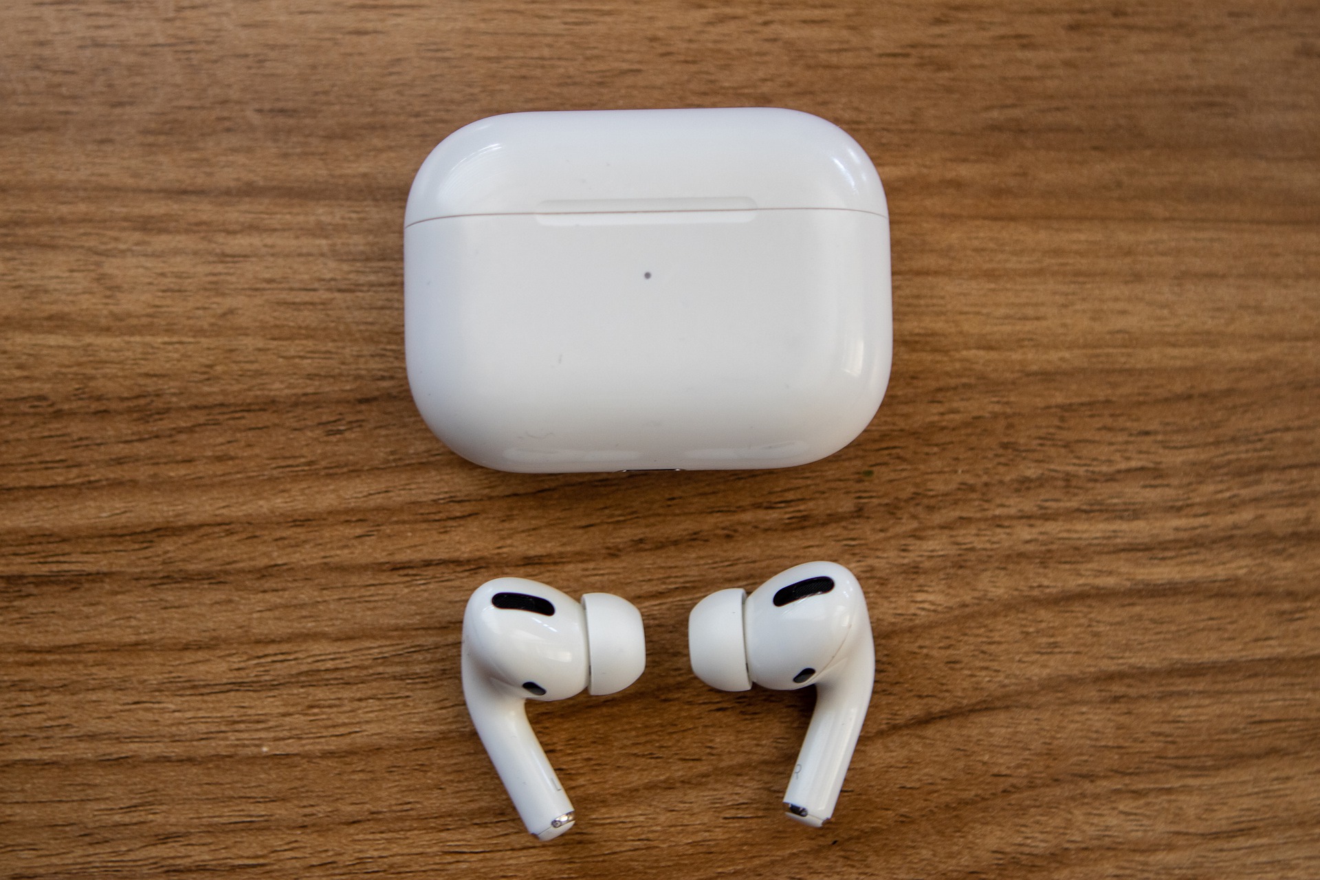 airpods-gd2195ce4b_1920.jpg