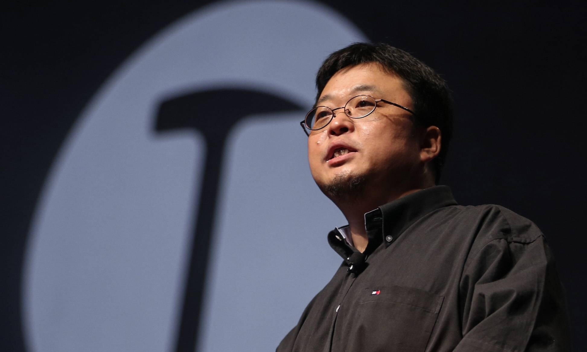 年底见!罗永浩时隔七年重启 「科技春晚」,期待值拉满