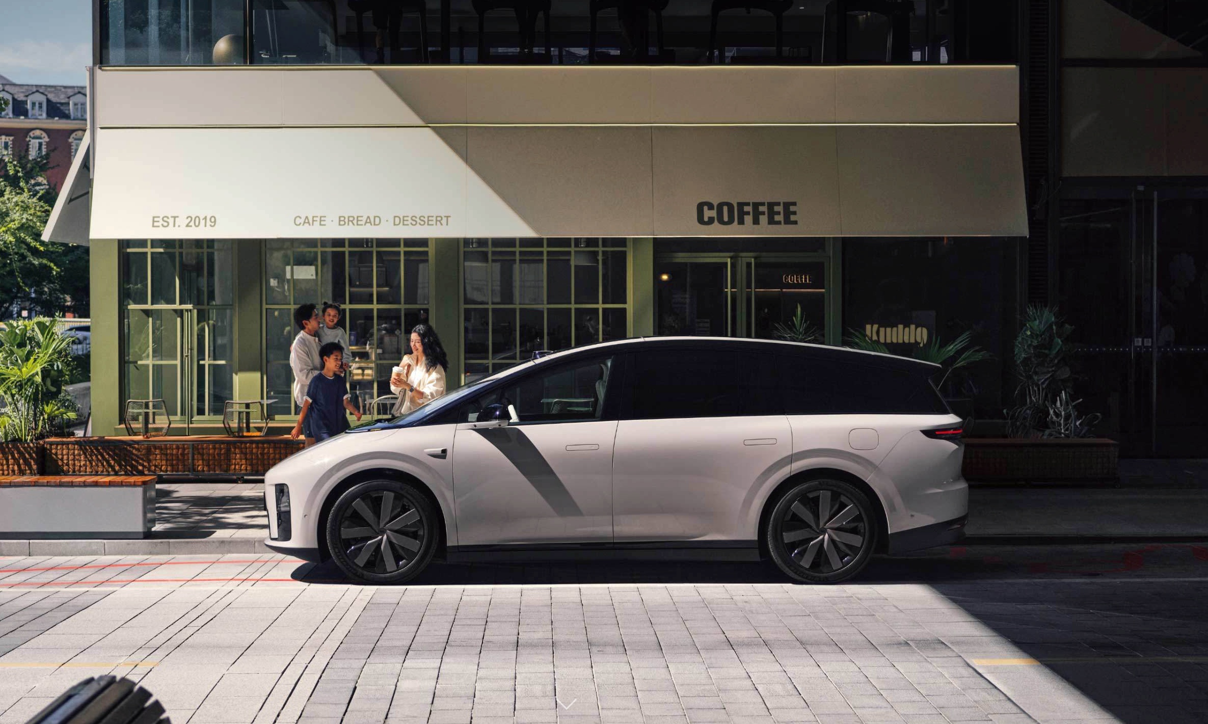 连续三年营收破千亿！理想这财报太吓人了