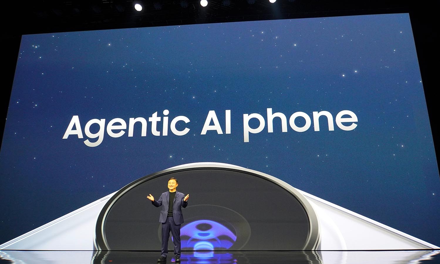 AI手机迎来分水岭:在豆包手机和千问之间,Gemini选择了第三条路