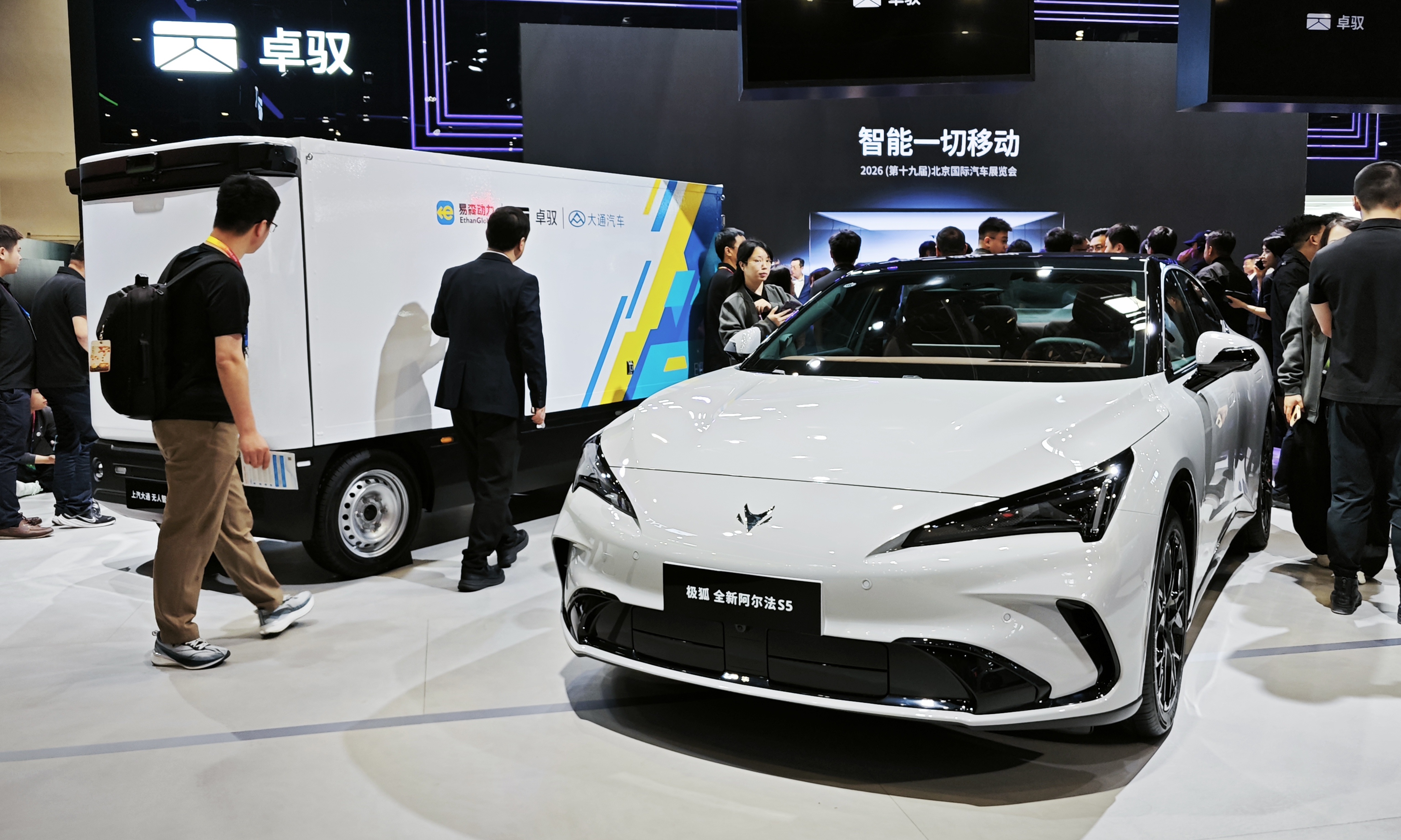 智驾下半场，卓驭想用一个模型搞定所有车