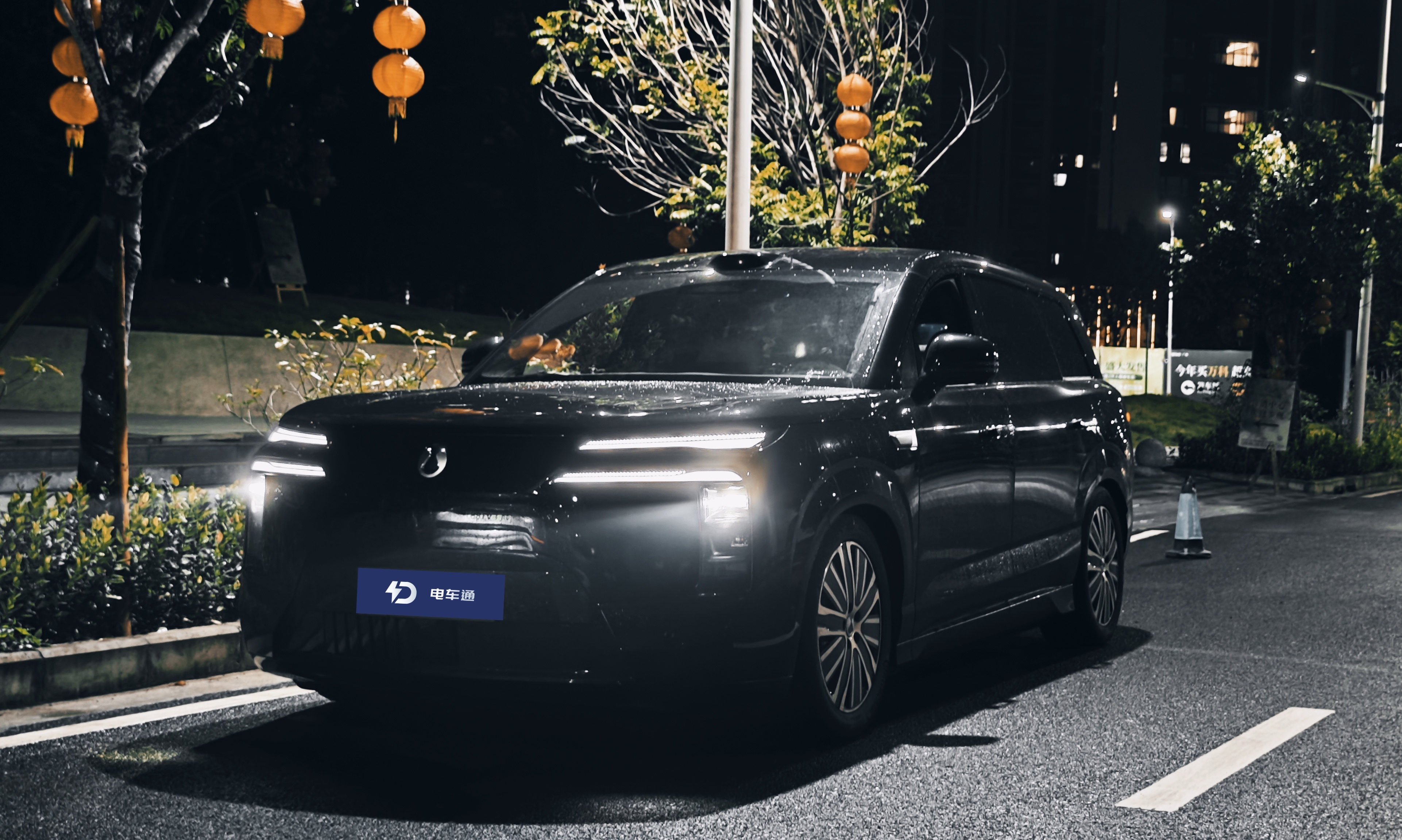 打破SUV不可能三角,对话首批车主:为何抛弃BBA选择腾势N8L?