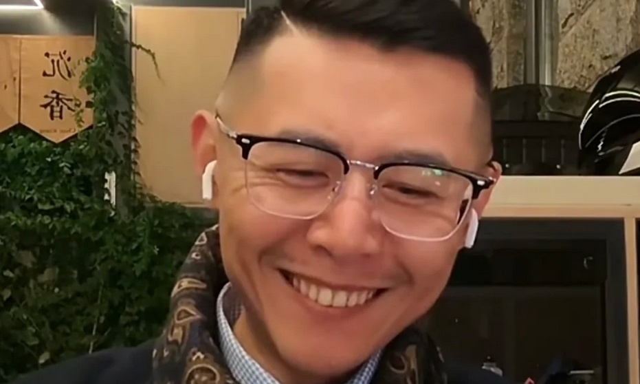 全网群嘲的大冰老师，一夜之间为中年男人扳回一分？