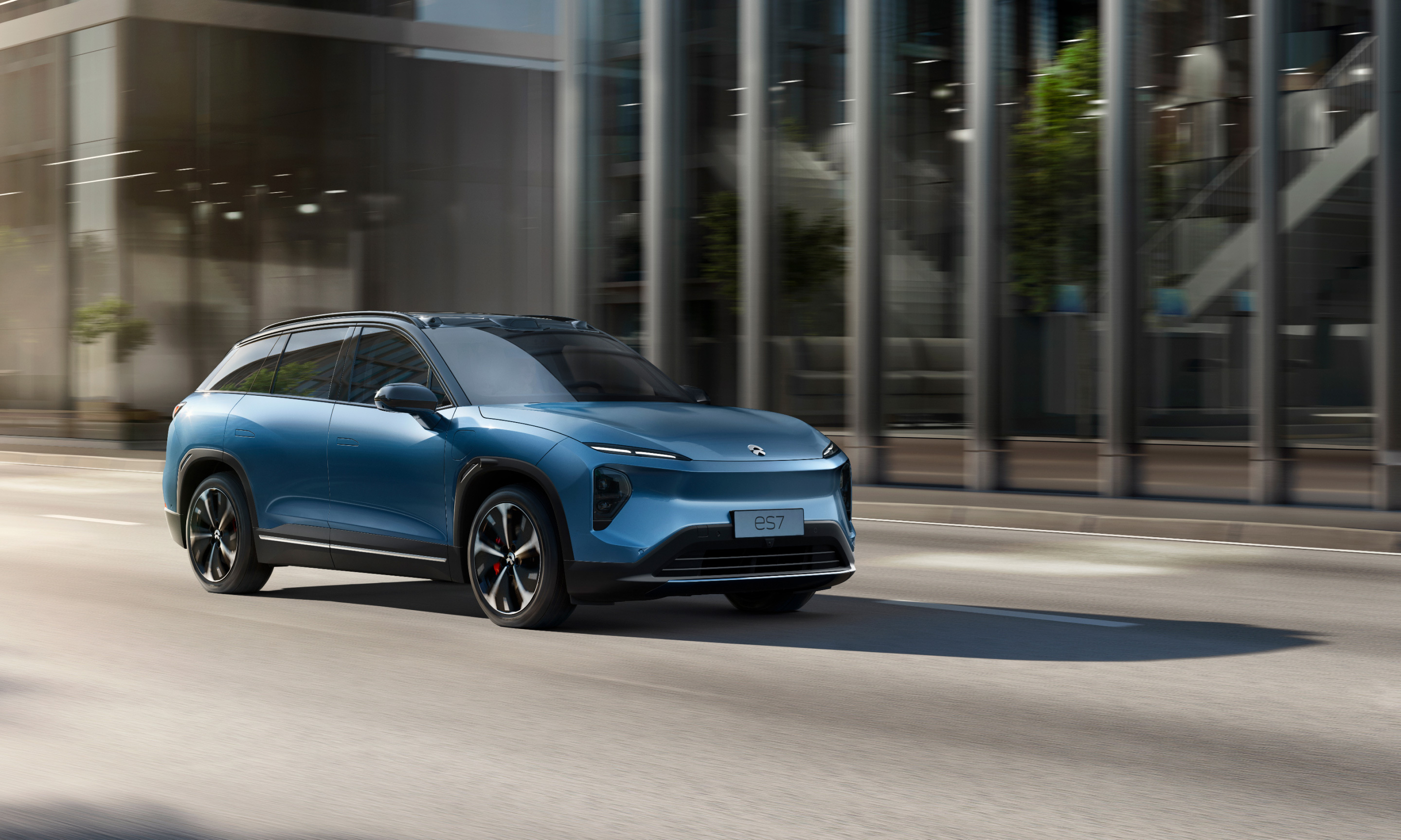 蔚来汽车升级芯片居然要收钱？李斌：要花20多个亿，扛不住