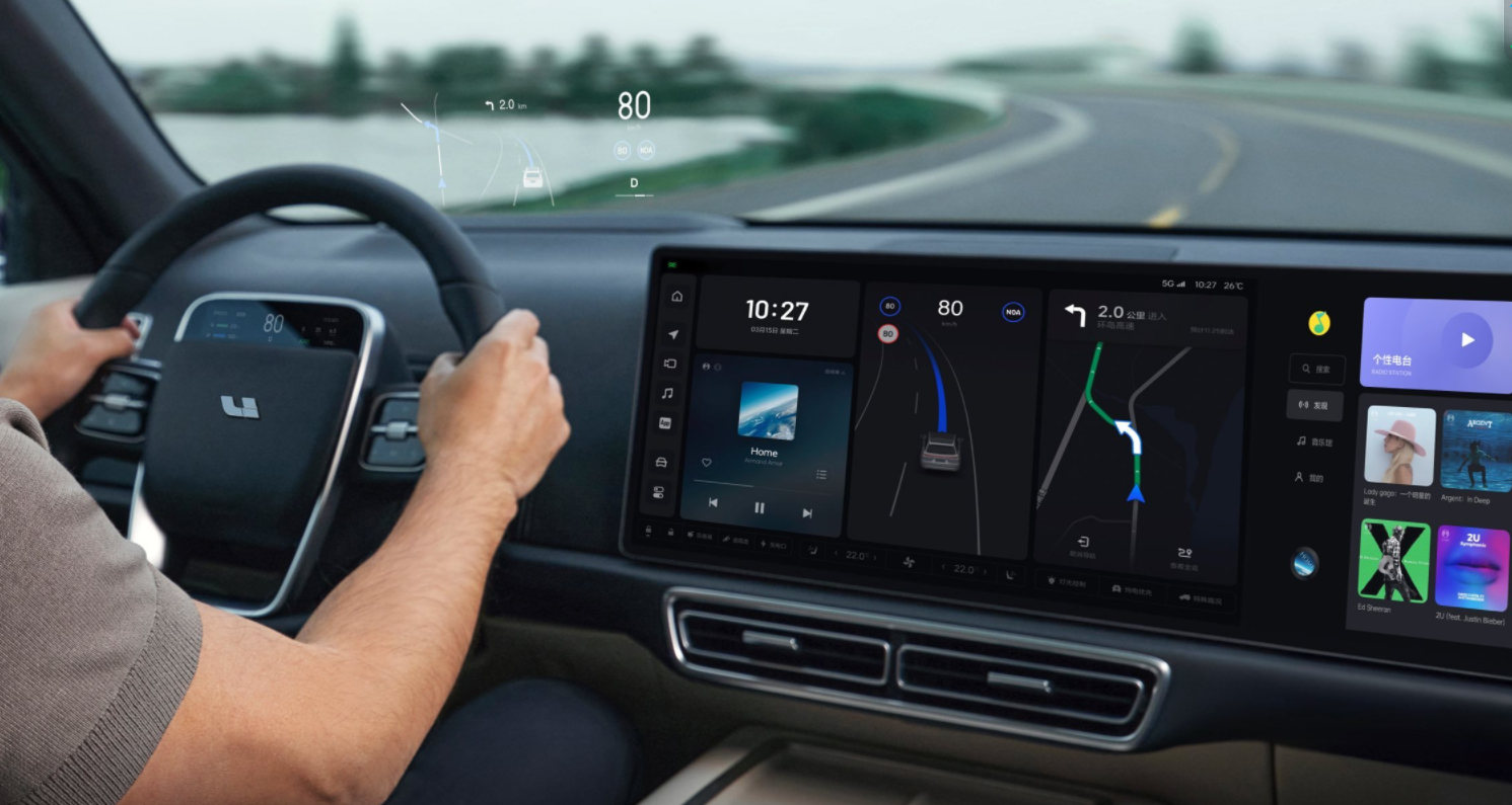 30吋的车载大屏幕来了,车企为何热衷伪需求? - 雷科技