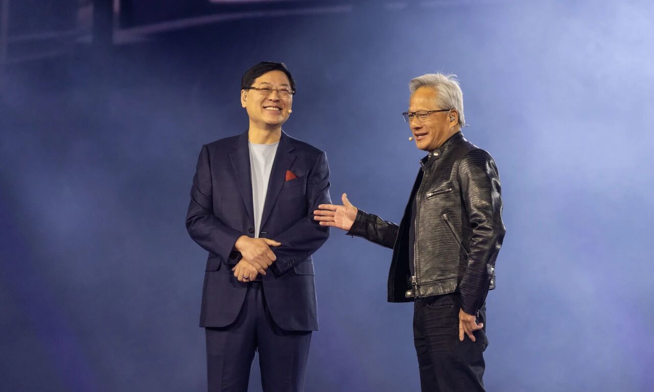 我们在CES上宣布的AI云超级工厂，在中国已落地！