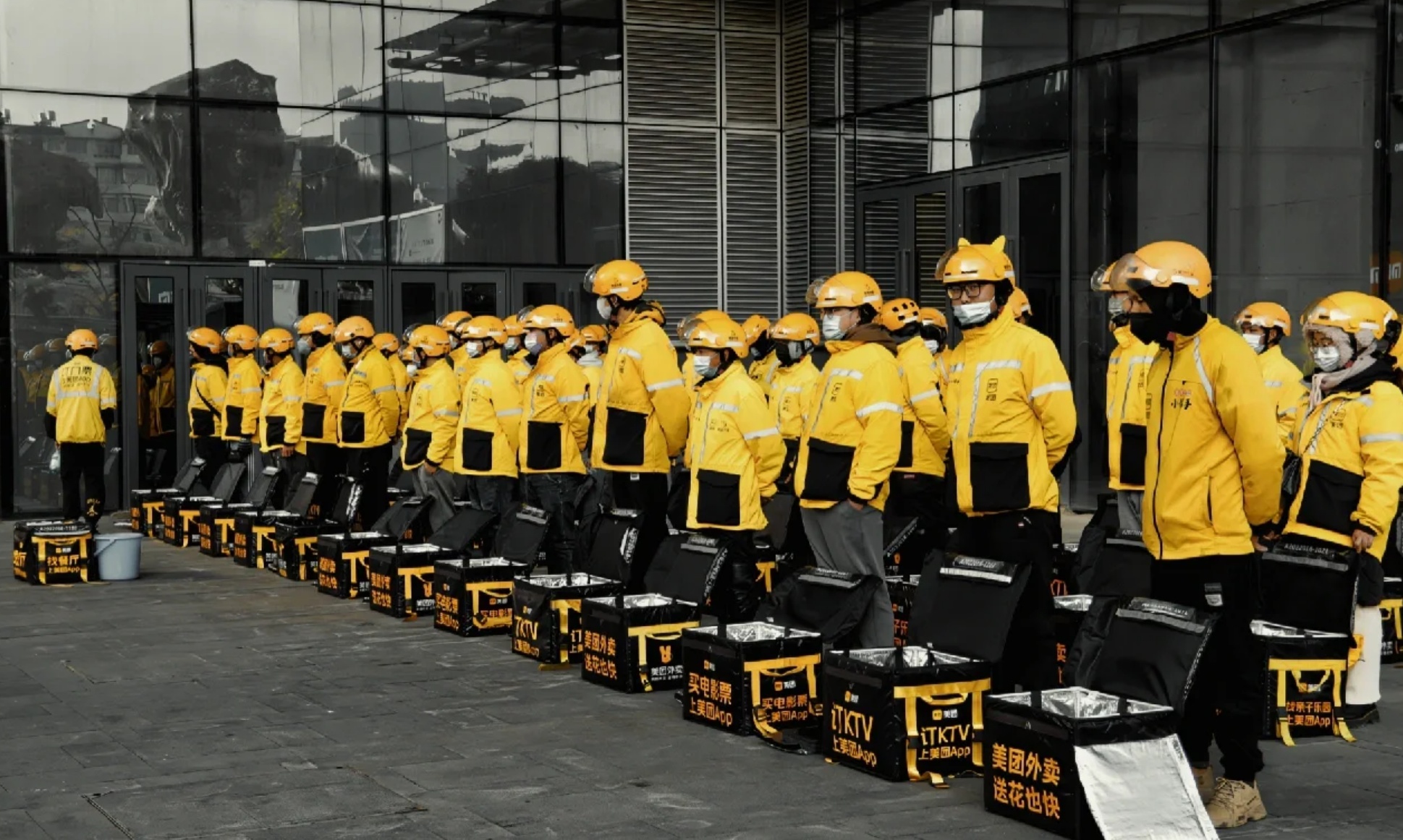 美团骑手宣传片营销过度,被骂到下架?这碗鸡汤太毒了!