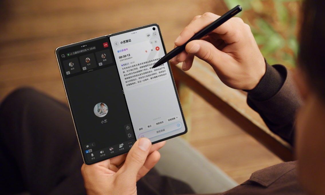 华为Mate X7凭什么成年终首选？每卖出3台折叠屏就有2台是华为！