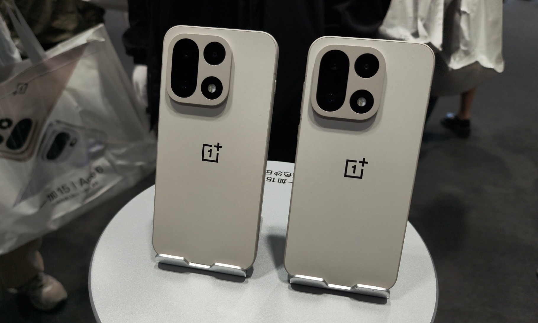 2599元起!一加双机齐发,性能Ultra开辟旗舰手机新方向