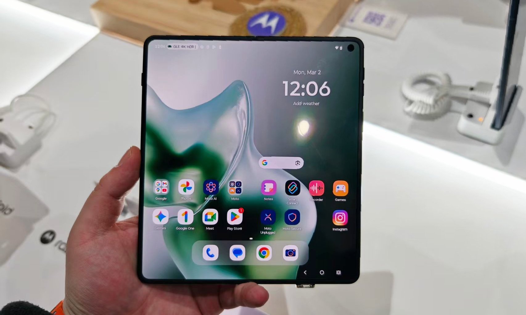 AI手机占领MWC26：荣耀、努比亚「手眼通天」，只有传音最接地气