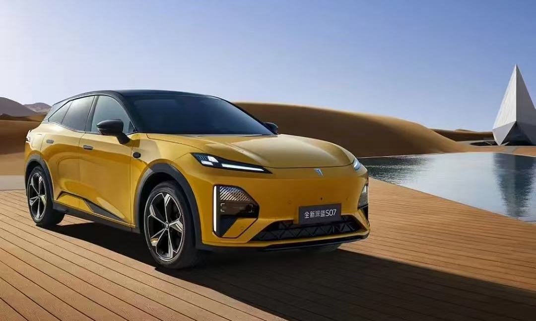 不玩虚的！深蓝邓承浩直播回应智驾争议，口碑直接逆转