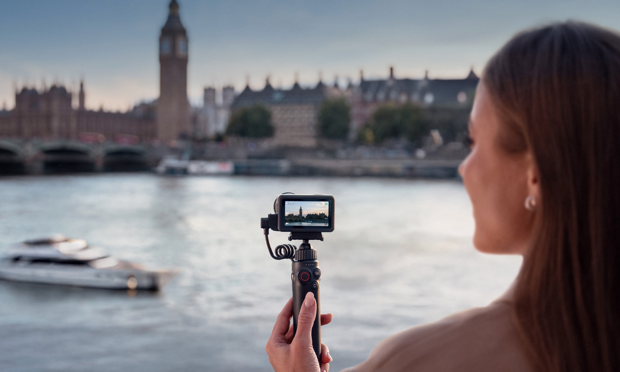 9.6万台！春节泛运动相机「破圈」热销，大疆横扫三大细分赛道