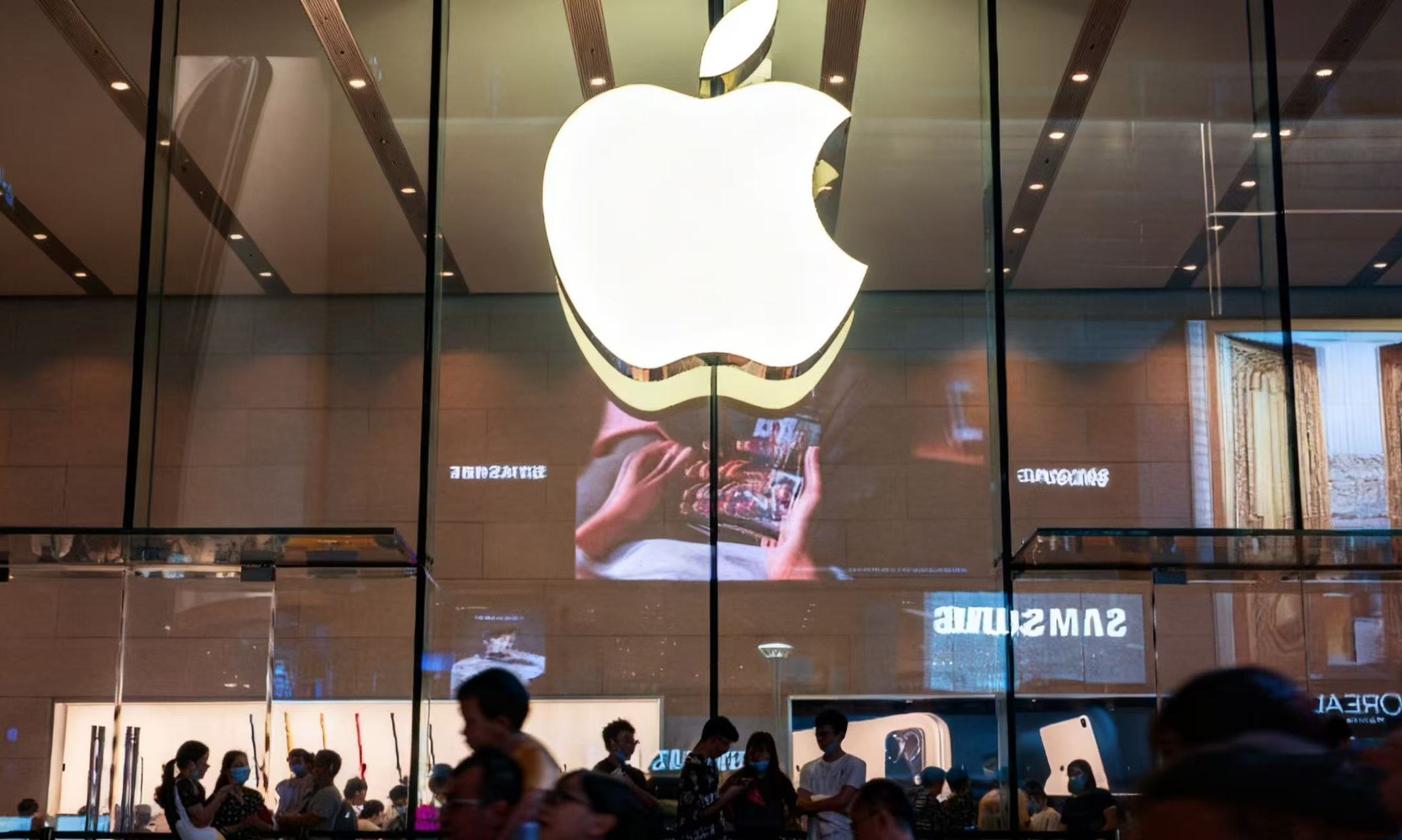 苹果Q4营收1024亿美元,盘后大涨超5%,4 万亿市值稳了