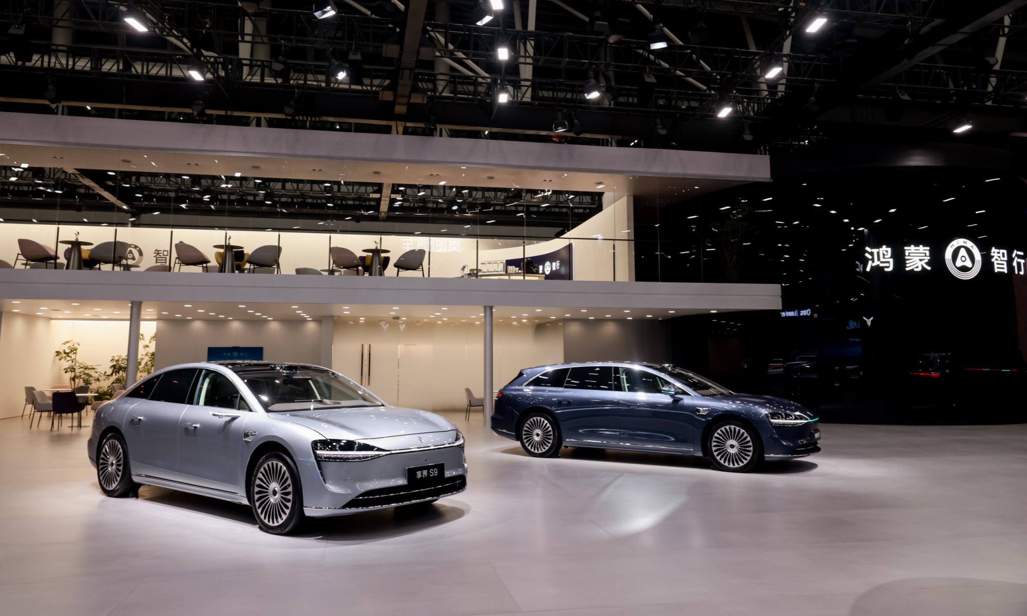 享界新品亮相广州车展，新款享界S9压轴登场，给豪华市场上强度了