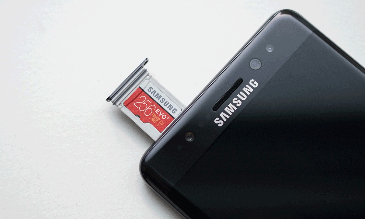 手机厂商决定「复活」SD卡，内存价格暴涨之下，增加卡槽成为「自救」手段