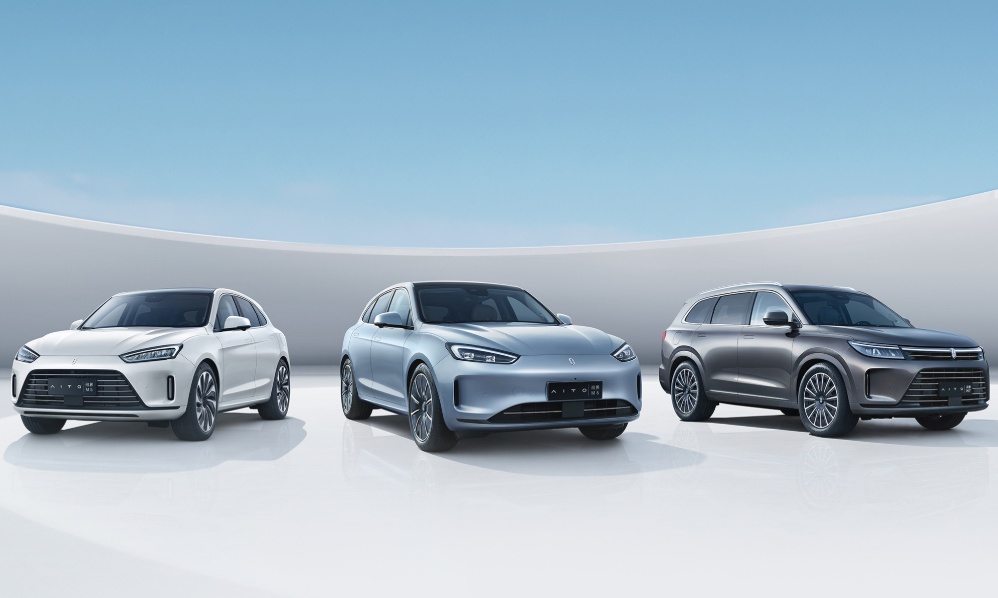 新车最高直降近3万！华为问界新年活动来了：老车主也能领权益