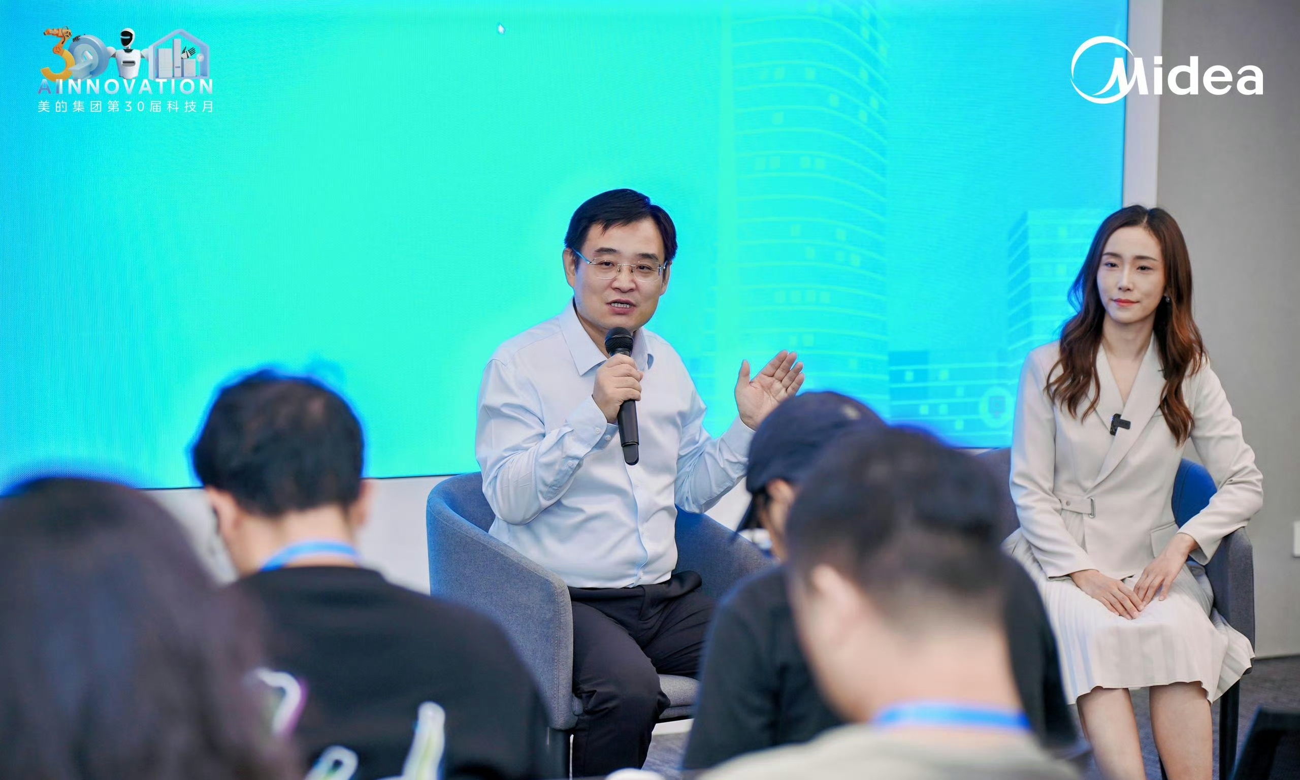 美的尚喆正面回应“效仿小米”质疑：用户需求才是我们的底层逻辑