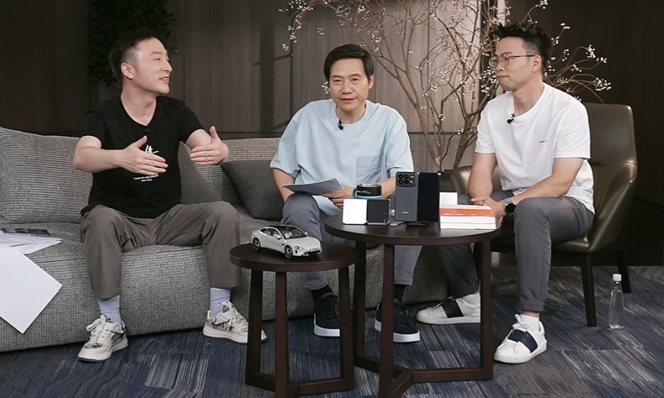 米粉狂喜！雷军亲自下场三连硬刚造谣，新款SU7要来了