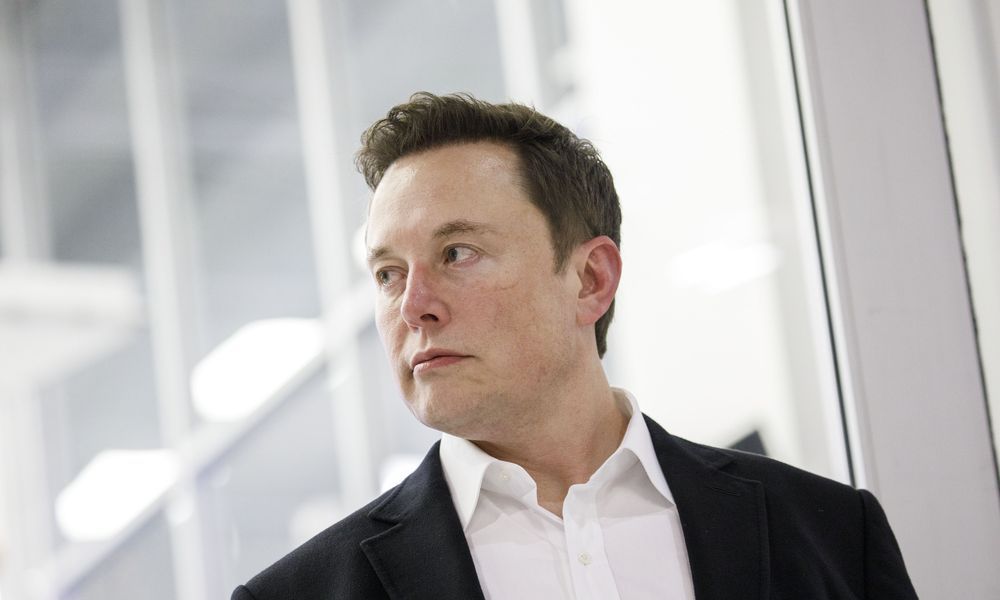 为了拯救特斯拉，马斯克不惜“人设崩塌”