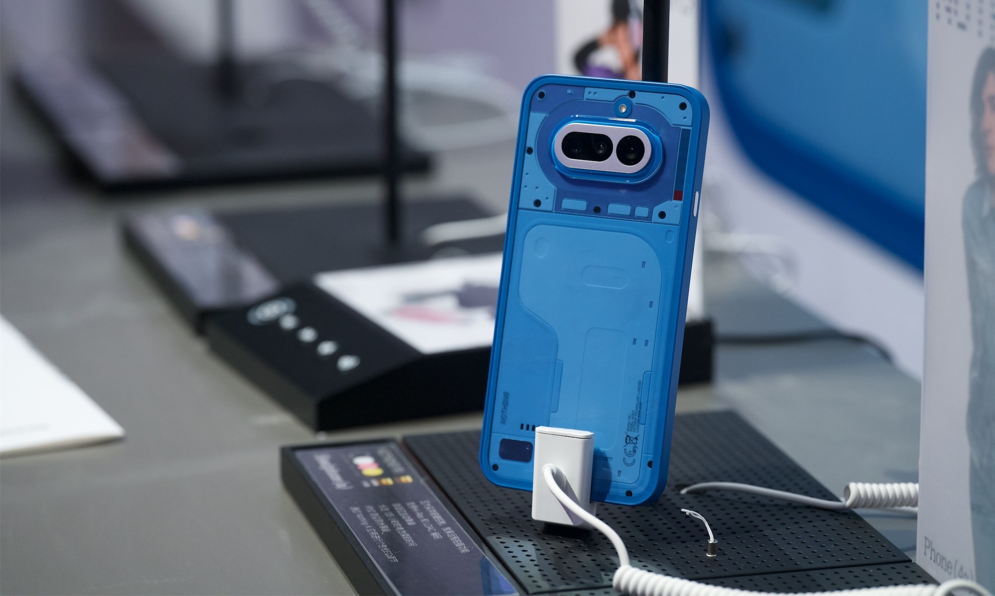 3199元起！Nothing4(a)手机发布：设计优先、但更注重均衡了