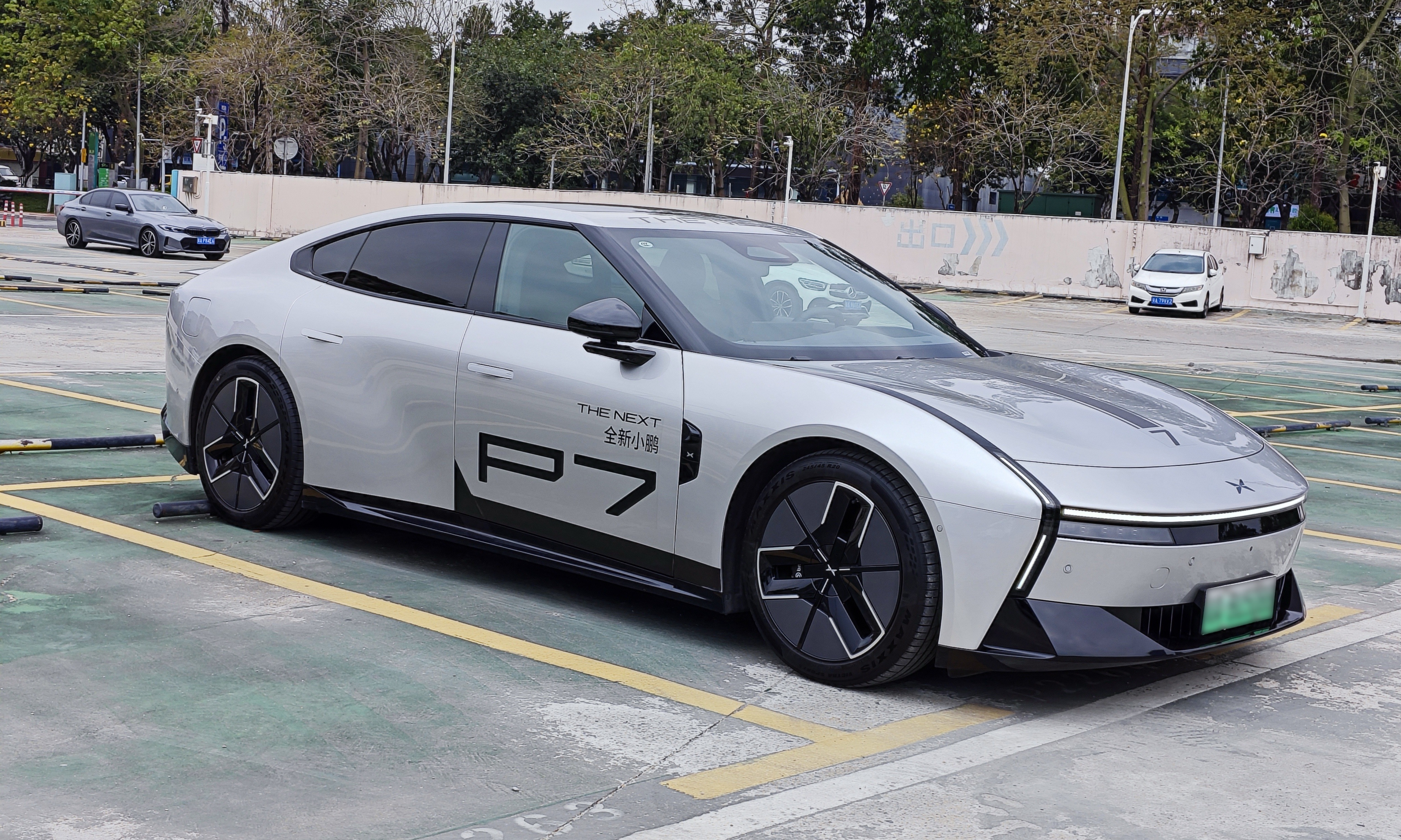 超八成用户买单!试驾小鹏第二代VLA:智驾进入「老司机」时代