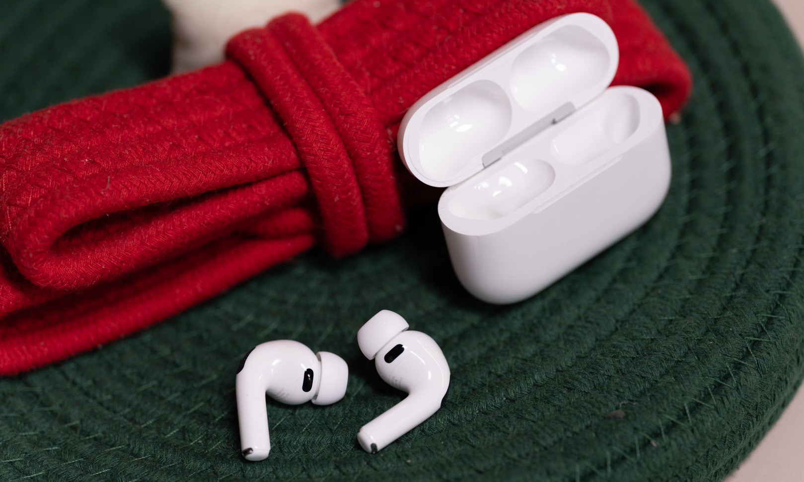 AirPods Pro 3深度体验：主动降噪太惊喜了，这一点成了遗憾
