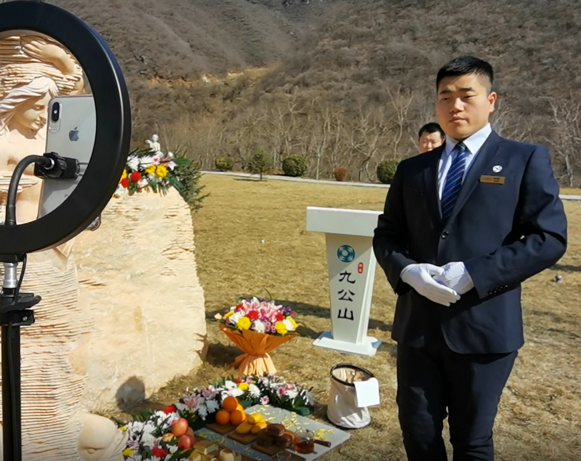 上海宜建网络科技有限公司 痛悼!他去世当天还在上班!创造多个世界第一,“救了很多打工人”