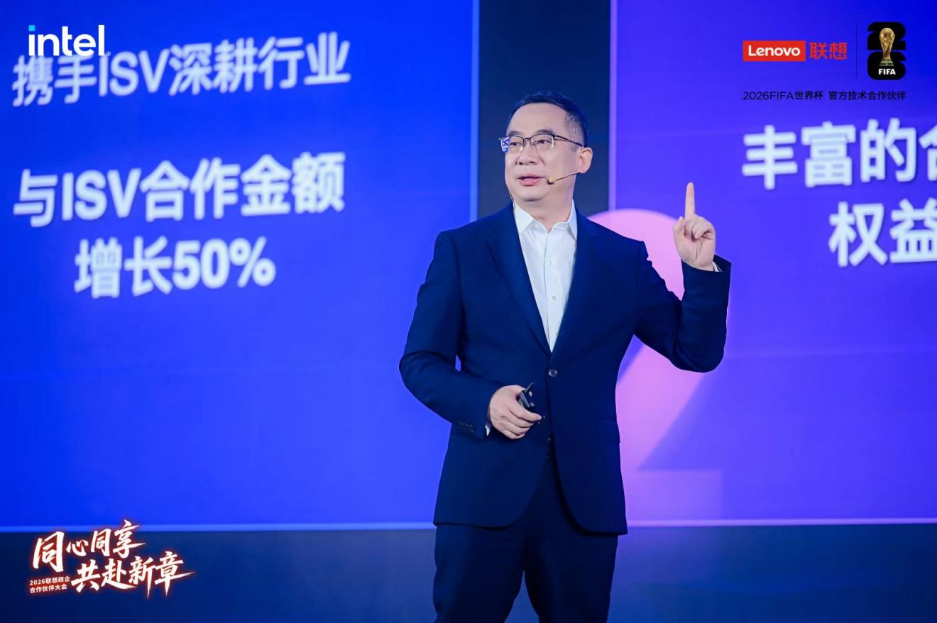 穿着西装笔挺的男子与配字

AI 生成的内容可能不正确。