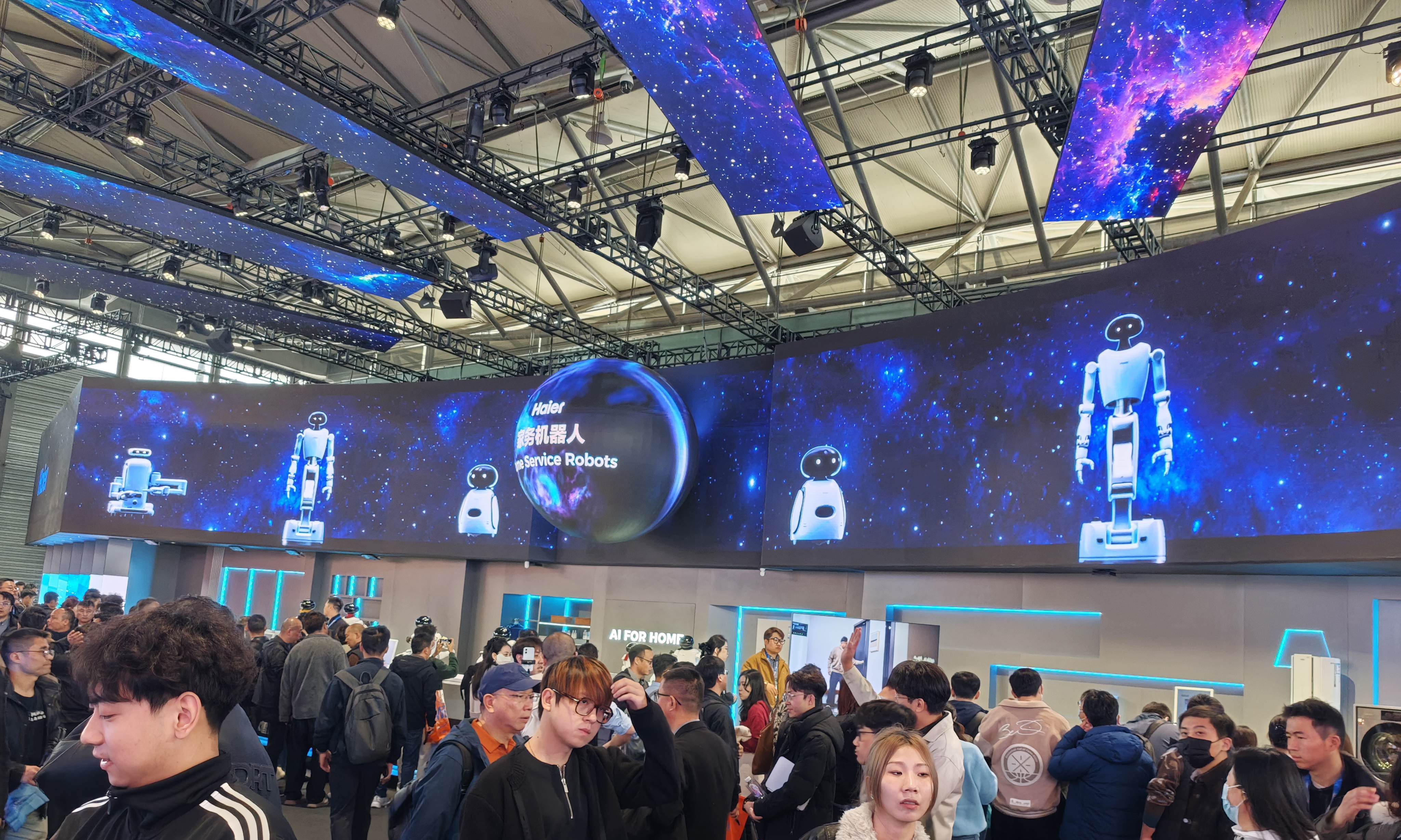 卫浴「挤」进AWE核心圈：海尔、松下各亮王牌，鸿蒙智选引发新变数？