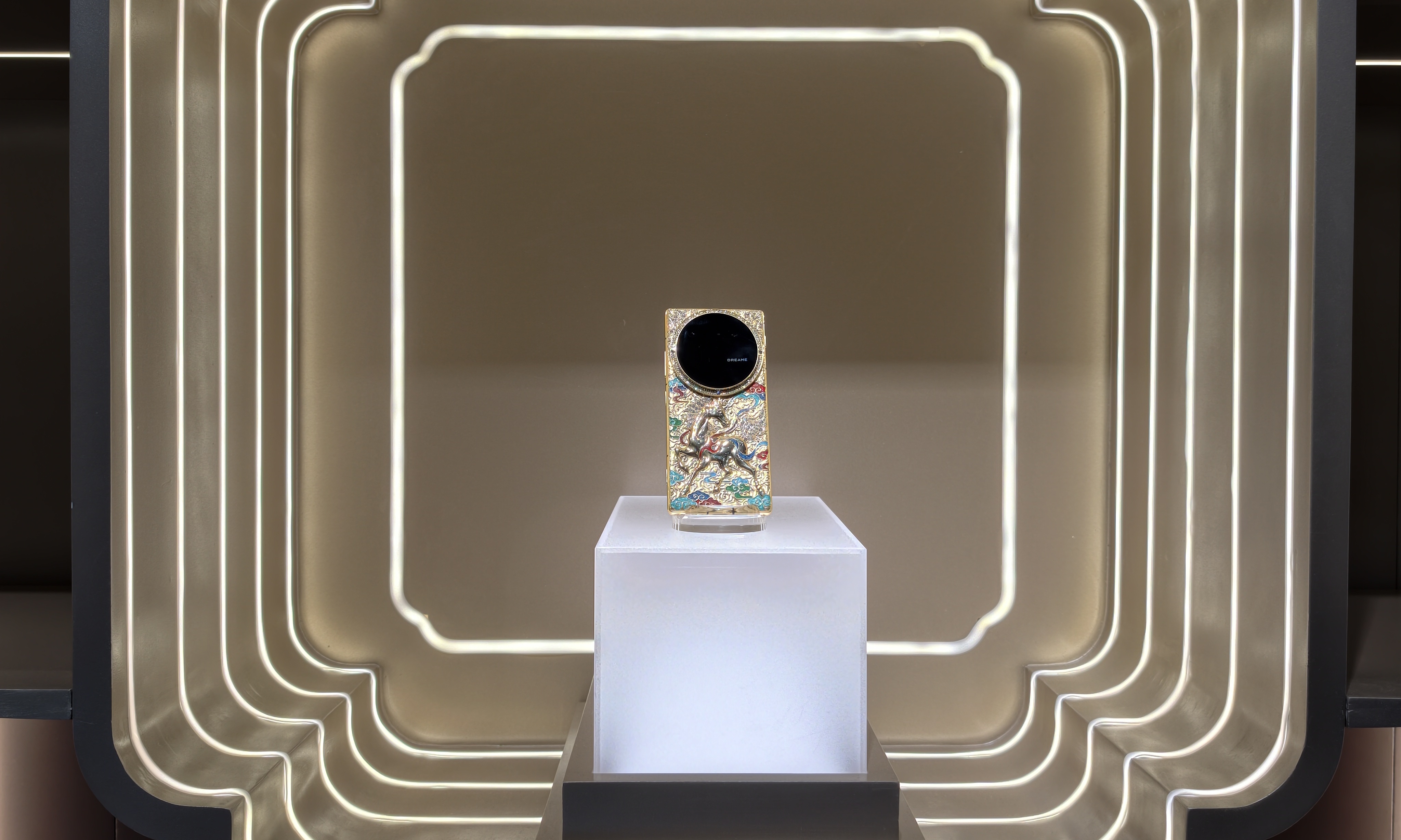 追觅AURORA：无聊的高端手机市场，迎来了一个无情的“执剑人”