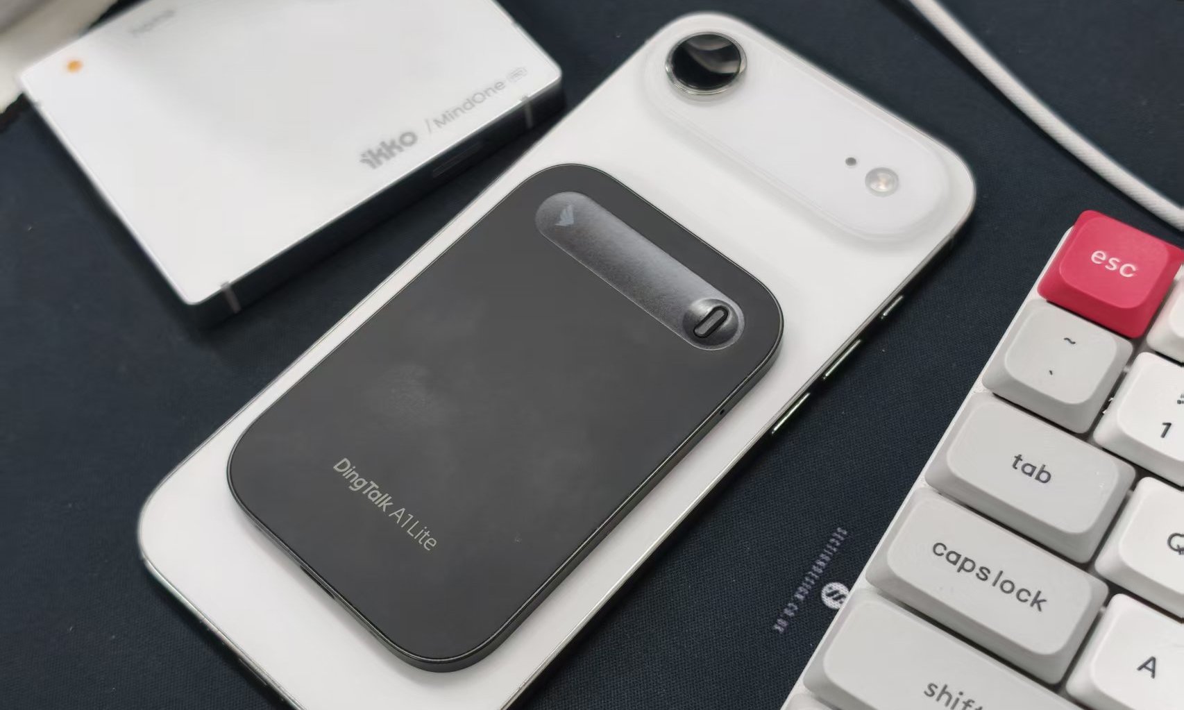 超薄磁吸+自动转写+AI整理，钉钉A1录音卡就是我的万能采访工具人