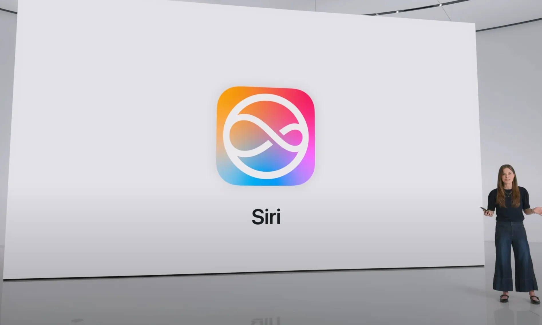 Gemini版Siri内测曝光，iOS 27首发，画了三年的AI大饼终于来了？