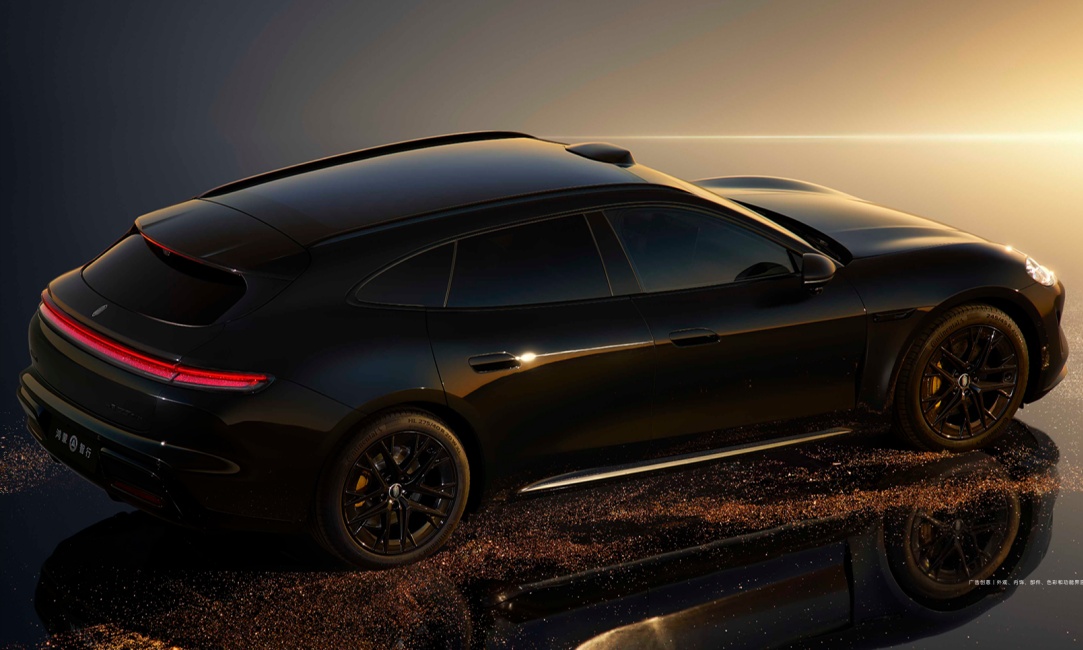 尚界Z7首搭灵感橱窗,余承东官宣鸿蒙智行首款猎装