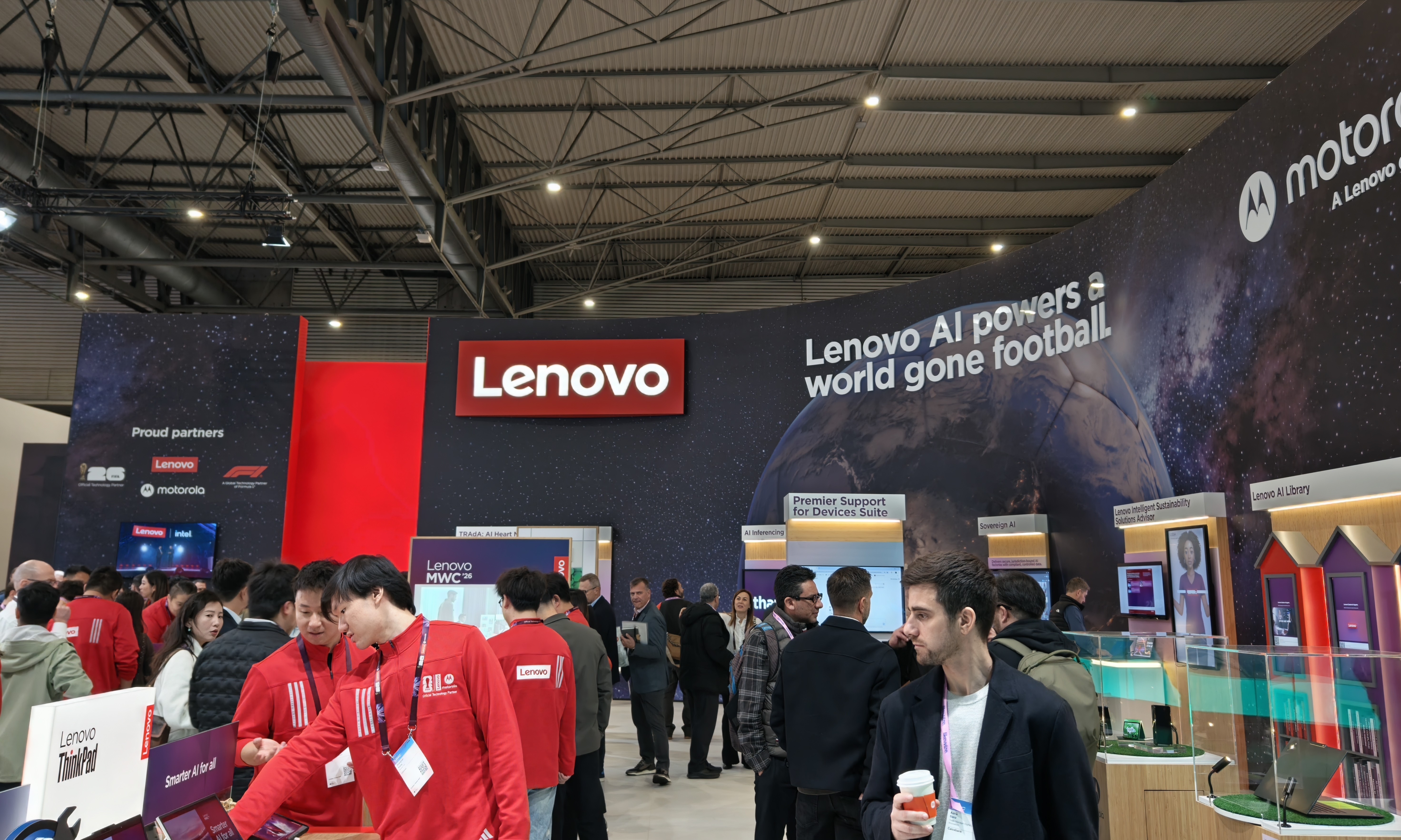 联想在MWC上亮牌：用AI打通PC与平板，Qira想成为下一代交互入口