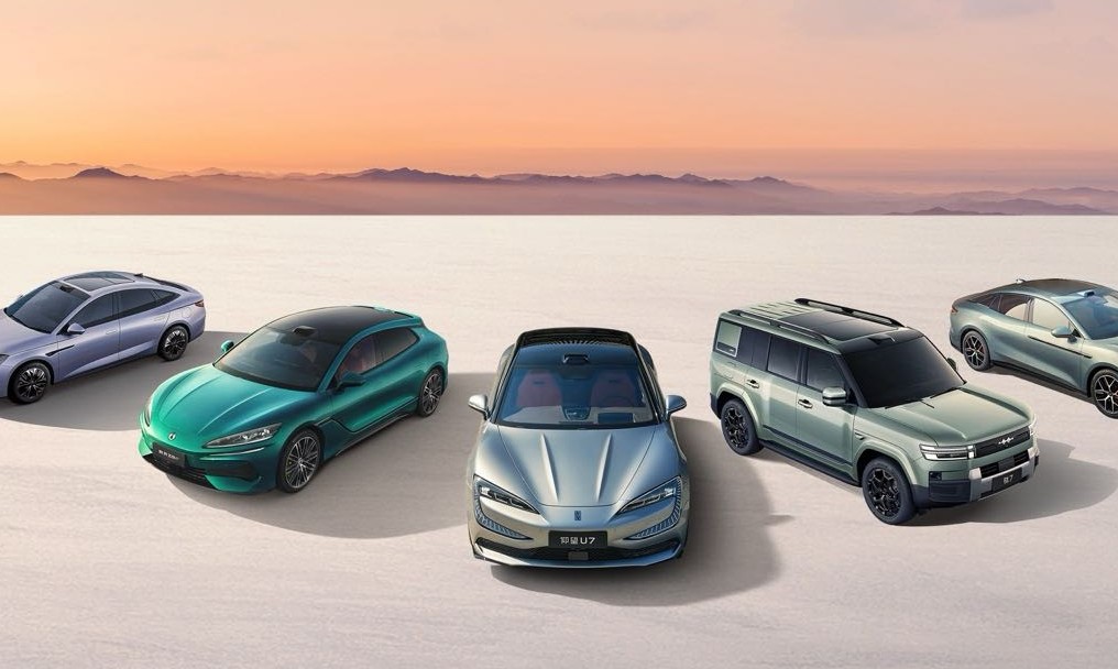 比亚迪 3 月销量强势突破30万辆,获中国车企销量冠军